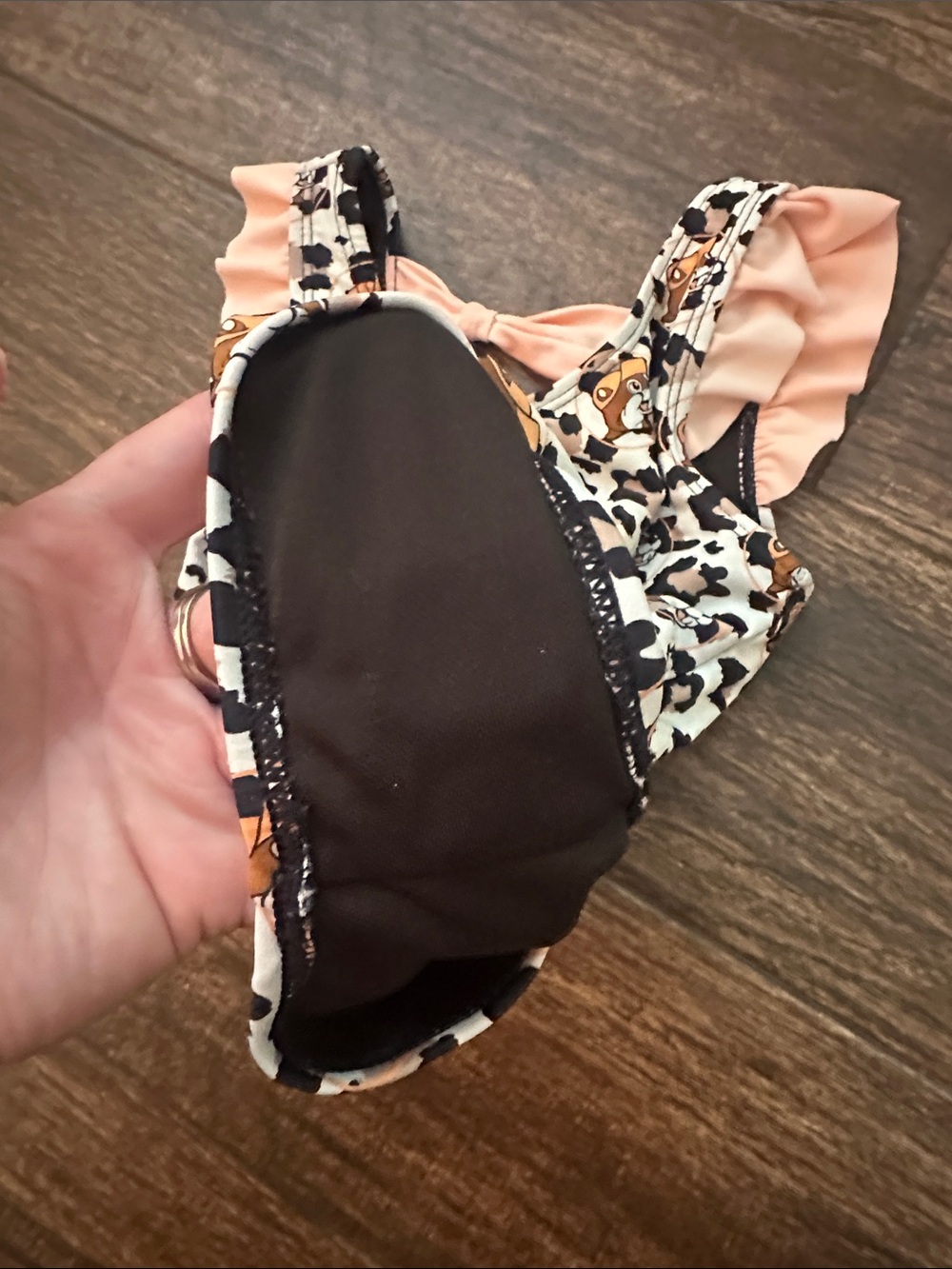 Buc-ee’s Girls 3T Leopard Print One Piece Swimsuit coral Ruffle - Picture 4 of 7